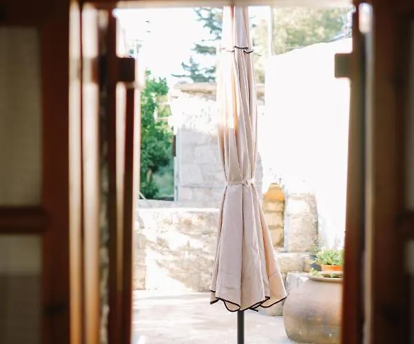 Malietzis House בית נופש *